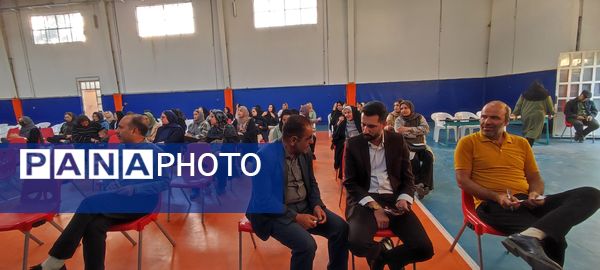انتخابات انجمن اولیای و مربیان در مدرسه شهدای فرهنگی شهرستان شیروان