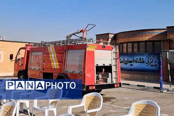 مراسم پدافند غیرعامل در دبیرستان بشارت بهارستاندو