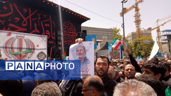 تشییع پیکر مطهر شهید سردار محمد کاظمی و تعدادی از شهدای جنگ تحمیلی در مشهد