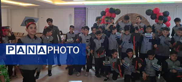 جشن فارغ‌التحصیلی کلاس ششمی‌های مدرسه معلم دوره دوم آشخانه 