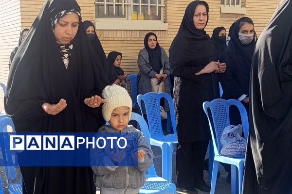 برپایی نمایشگاه "مادرم فاطمه" در دبیرستان مهر نیشابور