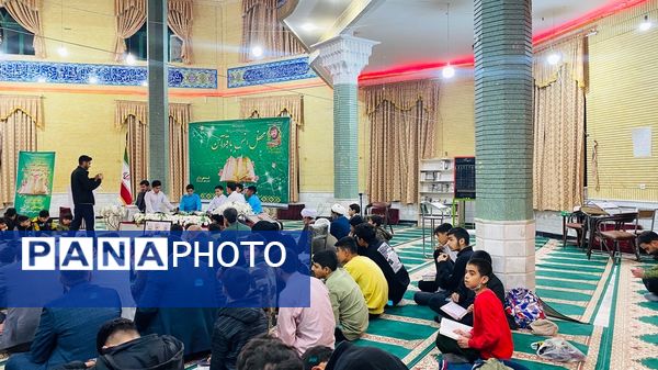 عطر قرآن در مسجد امام علی(ع) پیچید