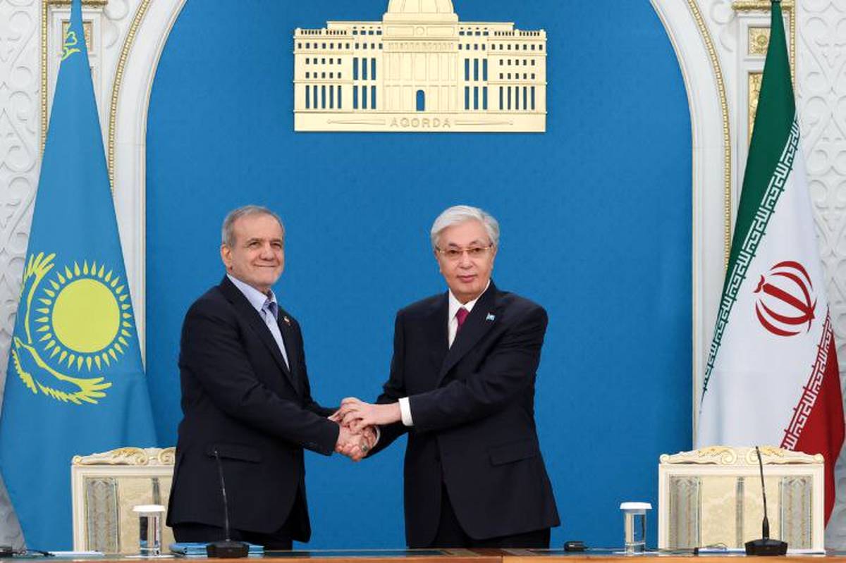 تاکید پزشکیان و توکایف بر ارتقای سطح همکاری‌های دوجانبه به شراکت گسترده‌تر