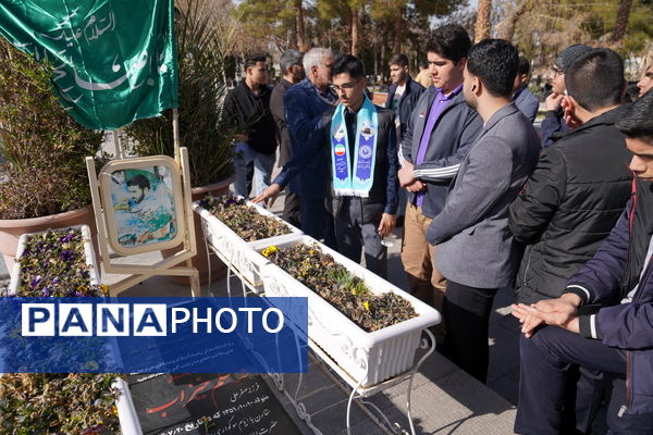 اولین کاروان دانش‌آموزان عازم سفر عمره مفرده پس از ده سال از فرودگاه بین‌المللی شهید بهشتی اصفهان