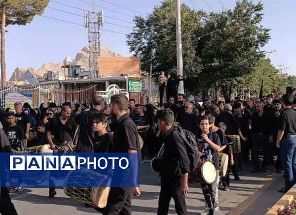 جاماندگان اربعین در شهرضا: اشک و امید در مسیر میدان حر تا امامزاده شاهرضا (ع)