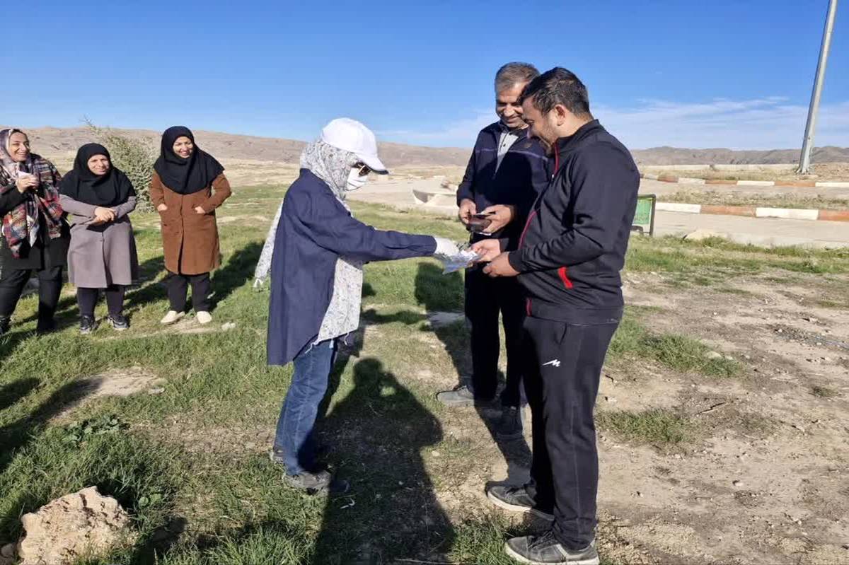 کوهپیمایی خانوادگی فرهنگیان شهرستان گتوند به مناسبت روز مادر