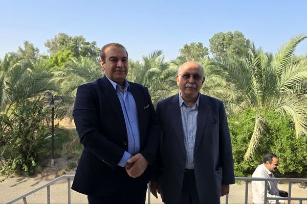 دیدار فرماندار بم با پروفسور افلاطونیان به مناسبت روز پزشک