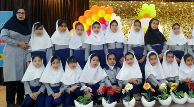خاطره ای ماندگار با جشن  زیبای پایان سال دبستان نعمت الهی آباده