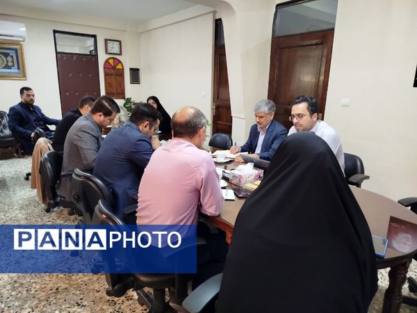 جلسه بررسی و تصمیم گیری در خصوص آزمون مجدد هدایت تحصیلی در مشهد