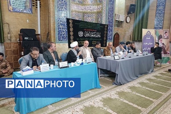 برپایی میزخدمت باحضور مسئولان و نمایندگان قوای مجریه و مقننه در بخش خاوران شهرستان ری