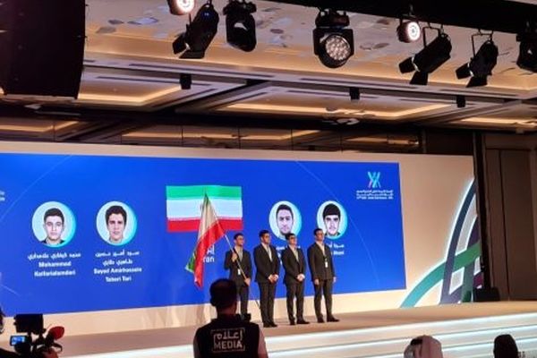 کسب ۴ مدال نقره توسط تیم ملی المپیاد شیمی ایران در مسابقات جهانی ۲۰۲۵ امارات