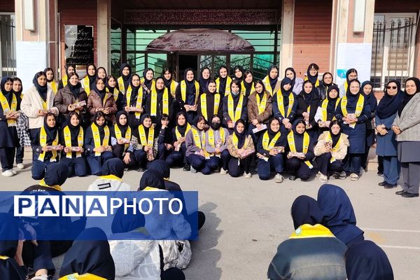 هفته فرهنگی و هنری «ماها» در دبیرستان فرزانگان۱