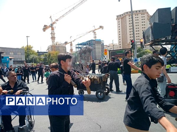 راهپیمایی جاماندگان اربعین حسینی در مشهد
