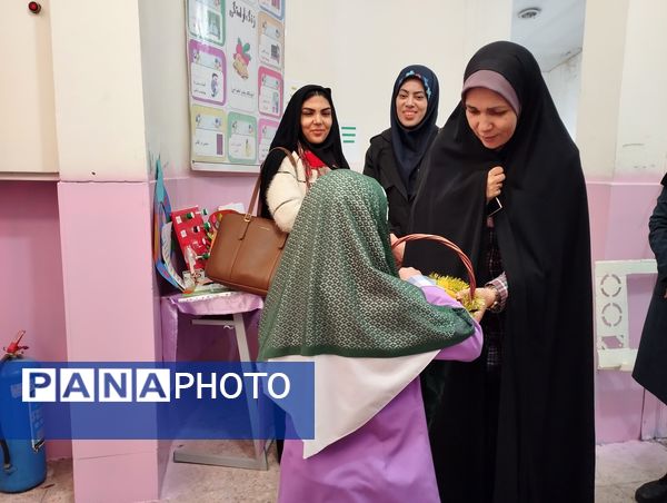 افتتاح اتاق بازی و یادگیری در دبستان دخترانه پیامبر اعظم و موعود شهرستان ملارد