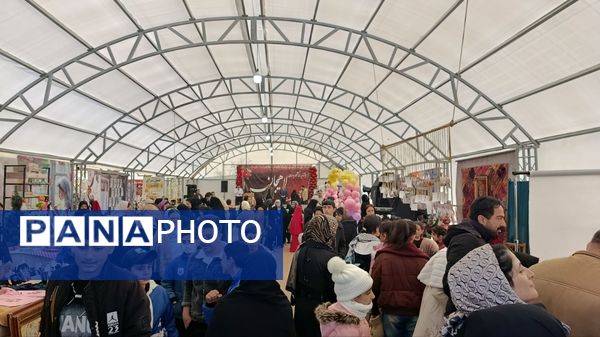 نمایشگاه یلدا در سایه‌سار چنار کهن لاهیجان تبریز گشایش یافت