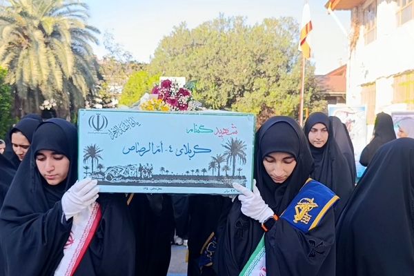 هوای عطرآگین مدرسه با حضور شهید گمنام