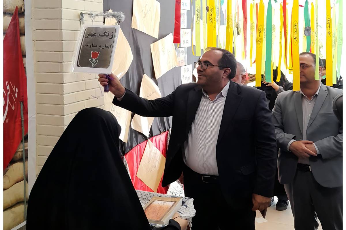 برگزاری زنگ مقاومت و ایثار در دبیرستان پروین اعتصامی اسدآباد
