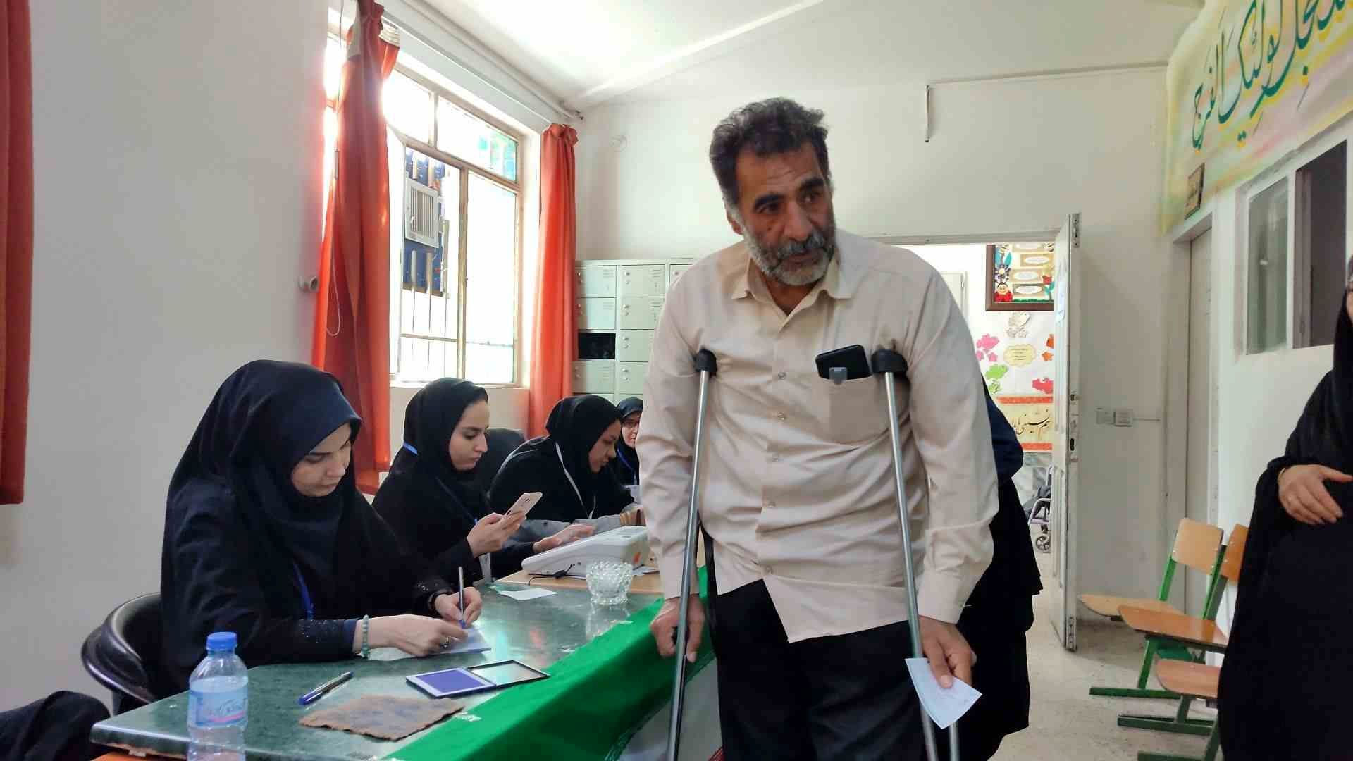 چهاردهمین دوره انتخابات ریاست‌جمهوری در دبستان مهندس رحمانی‌فرد مشهد 