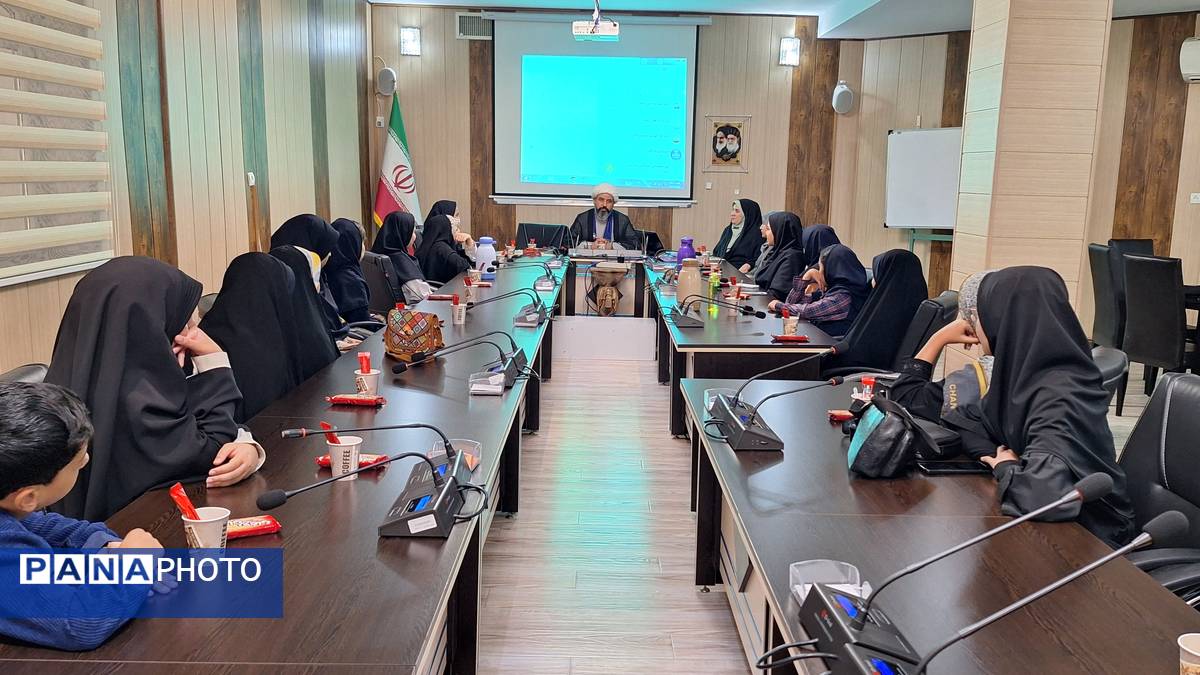 برگزاری نشست خبرنگاران خبرگزاری پانا درکانون شهید فهمیده کرج