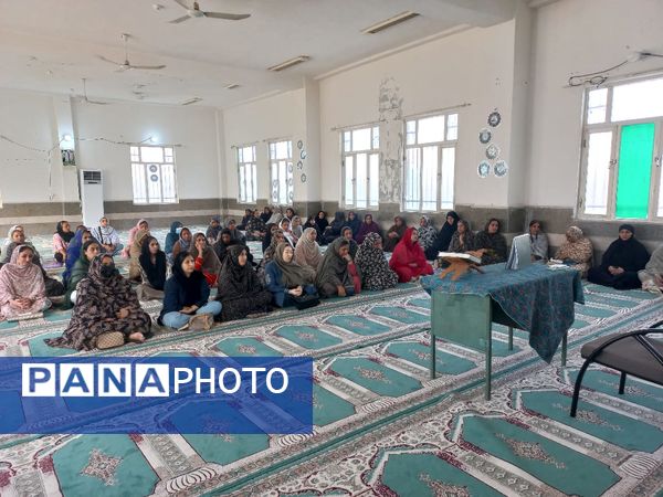 گفت‌وگوی کارشناس آسیب‌شناسی با والدین هنرستان زهرای مرضیه بندرعباس 