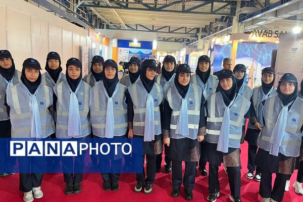 بازدید دانش‌آموزان مدرسه نمونه‌دولتی ارشاد از نمایشگاه صنعت آب تهران