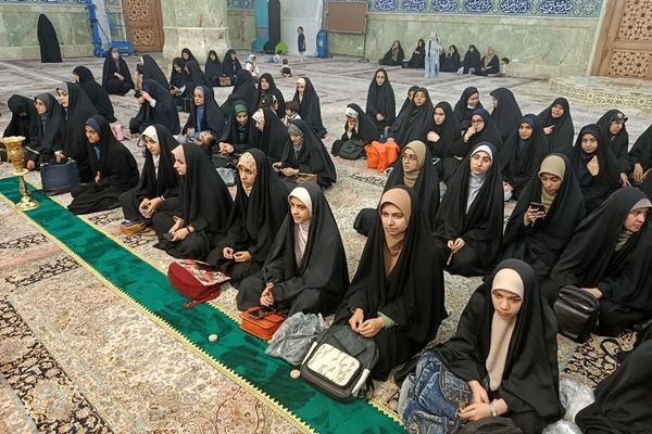 غبارروبی حرم حضرت معصومه(س) با حضور اصحاب رسانه
