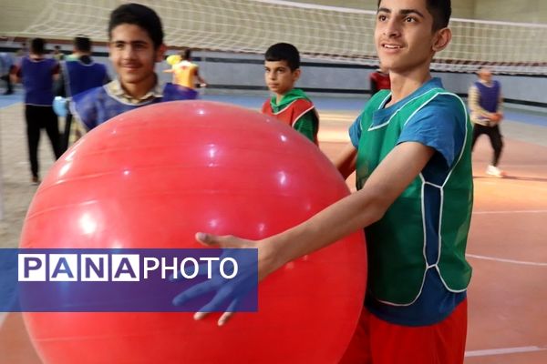 اولین روز از اردوی تمشک در خرم آباد ؛ جشن مهارت و نشاط 