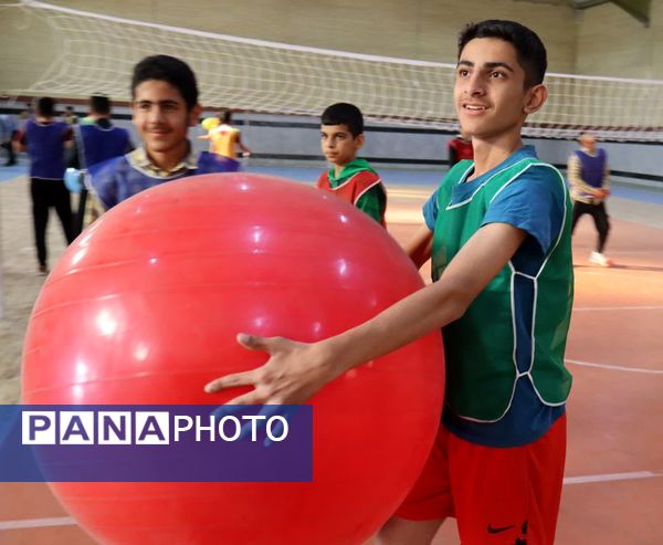 اولین روز از اردوی تمشک در خرم آباد ؛ جشن مهارت و نشاط 