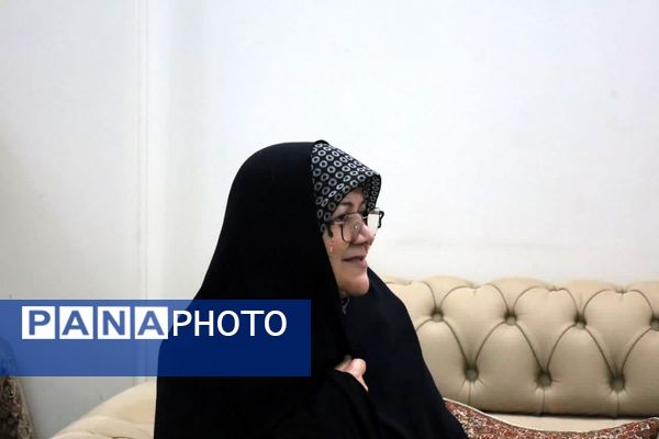 دیدار معاون سیاسی، امنیتی و اجتماعی استاندار یزد، با خانواده‌های شهدای معلم