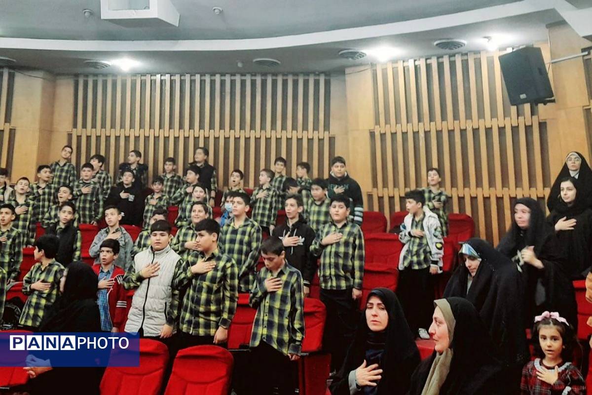 رونمایی از کتاب پسری که پرواز کرد در کتابخانه شیخ صدوق شهرری