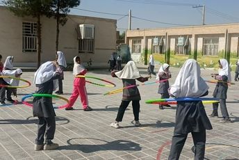 برگزاری المپیاد ورزشی درون‌مدرسه‌ای در دبستان دخترانه ادب زارچ