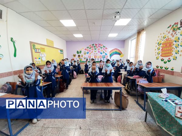 مراسم صبحگاه  دبستان زنده یاد امینی پور 