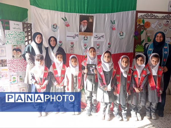 گرامیداشت حماسه ۹ دی ماه در دبستان دخترانه نرجس یک 