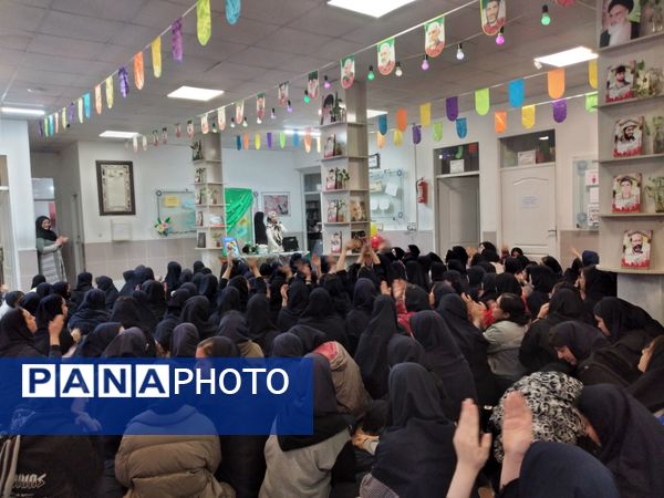 آیین بزرگداشت میلاد حضرت فاطمه (س) در دبیرستان شاهد ارض اقدس
