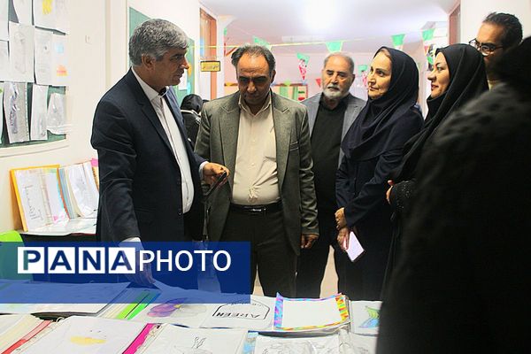  آیین افتتاح جشنواره ماها و ایران‌مون در دبیرستان خدیجه کبری پردیس 