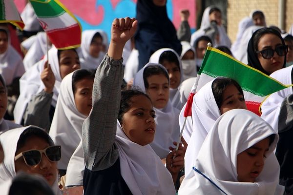 صدای زنگ استکبار ستیزی در مدارس فشافویه گوش نواز شد