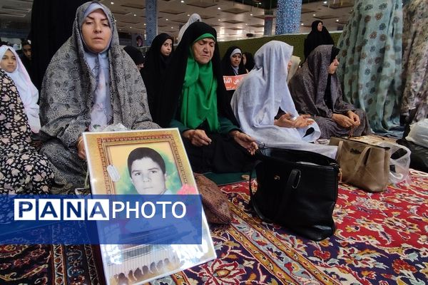 حضور دانش‌آموزان بیرجندی در نماز جمعه