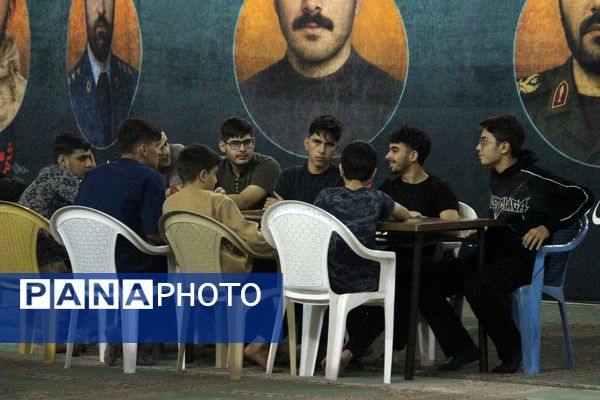 هم‌نشینی معنویت و تعلیم در مسجد