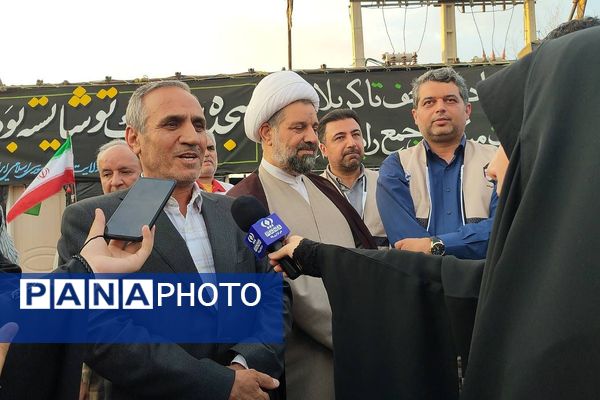 خدمت‌رسانی دانش‌آموزان در موکب «عشاق‌الحسین(ع)» سازمان دانش آموزی شهرستانهای تهران