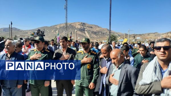 گرامیداشت یوم‌الله ۱۳ آبان در شهر سی‌سخت با حضور پرشور مردم 