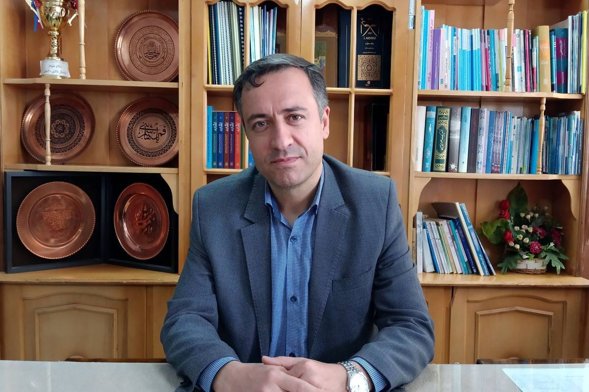 اجرای برنامههای مختلف به مناسبت هفته معلم