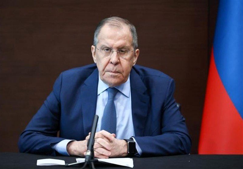 انتقاد تند لاوروف از اقدام کشورهای غربی در بازگرداندن تحریم‌های ایران