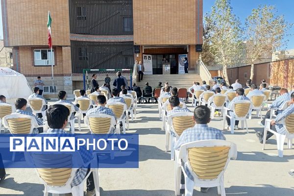 مراسم پدافند غیرعامل در دبیرستان بشارت بهارستاندو