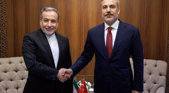 قدردانی عراقچی از نقش ترکیه در حمایت از ملت فلسطین