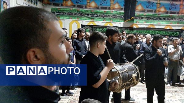 عزاداری هیات محبان علی‌ابن‌ابی‌طالب (ع) فرهنگیان شیراز در شب تاسوعای حسینی