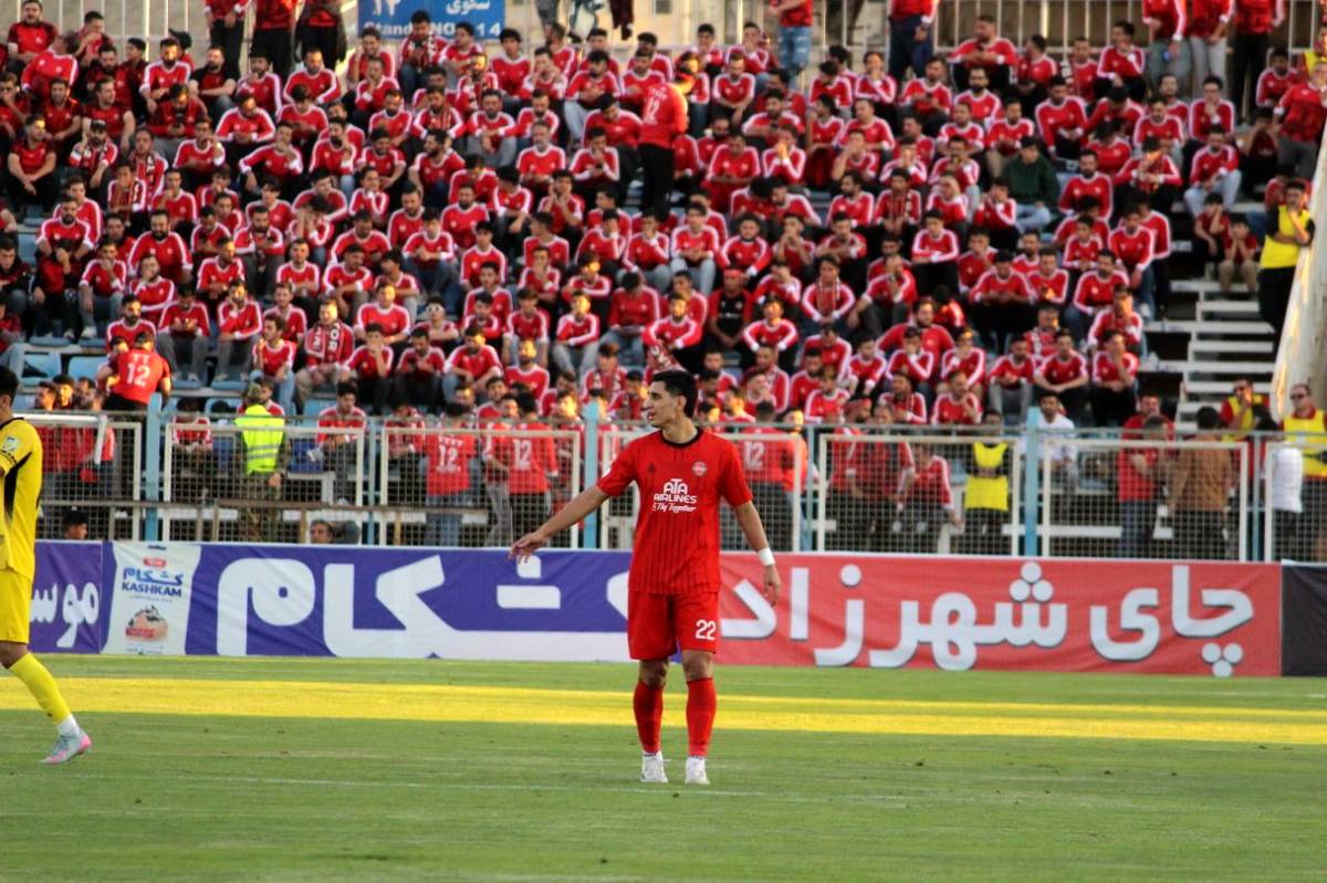 یاغی سرخ در سنگر تراکتور؛ جدال رویایی‌ها با یاران مورایس