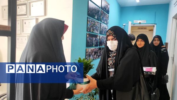 بازدید خبرنگاران و اعضای بسیج رسانه از دفتر «خبرفوری» در مشهد