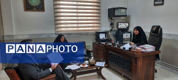 بازدید سرگروه‌های آموزشی از دبیرستان مهشید مصلی نژاد