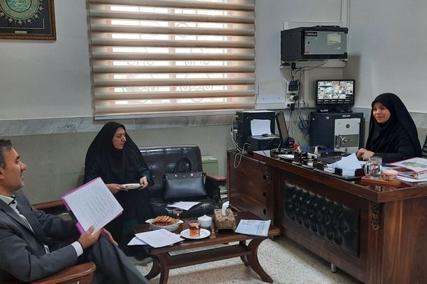 بازدید سرگروه‌های آموزشی از دبیرستان مهشید مصلی نژاد