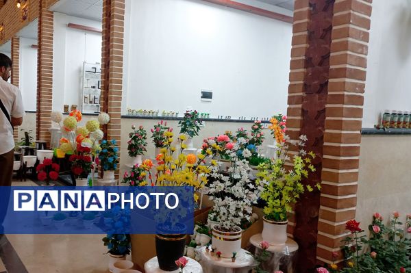 نمایشگاه گل و گیاه در نمایشگاه دائمی قرچک